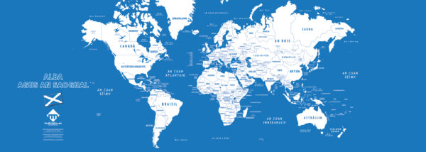 Carte du monde design en format long en gaélique
